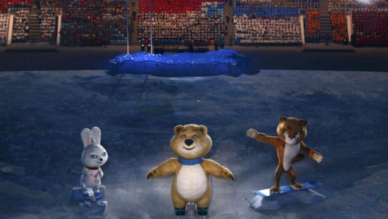 El oso, leopardo y la liebre dieron la bienvenida a los juegos que durarán hasta el 23 de febrero.