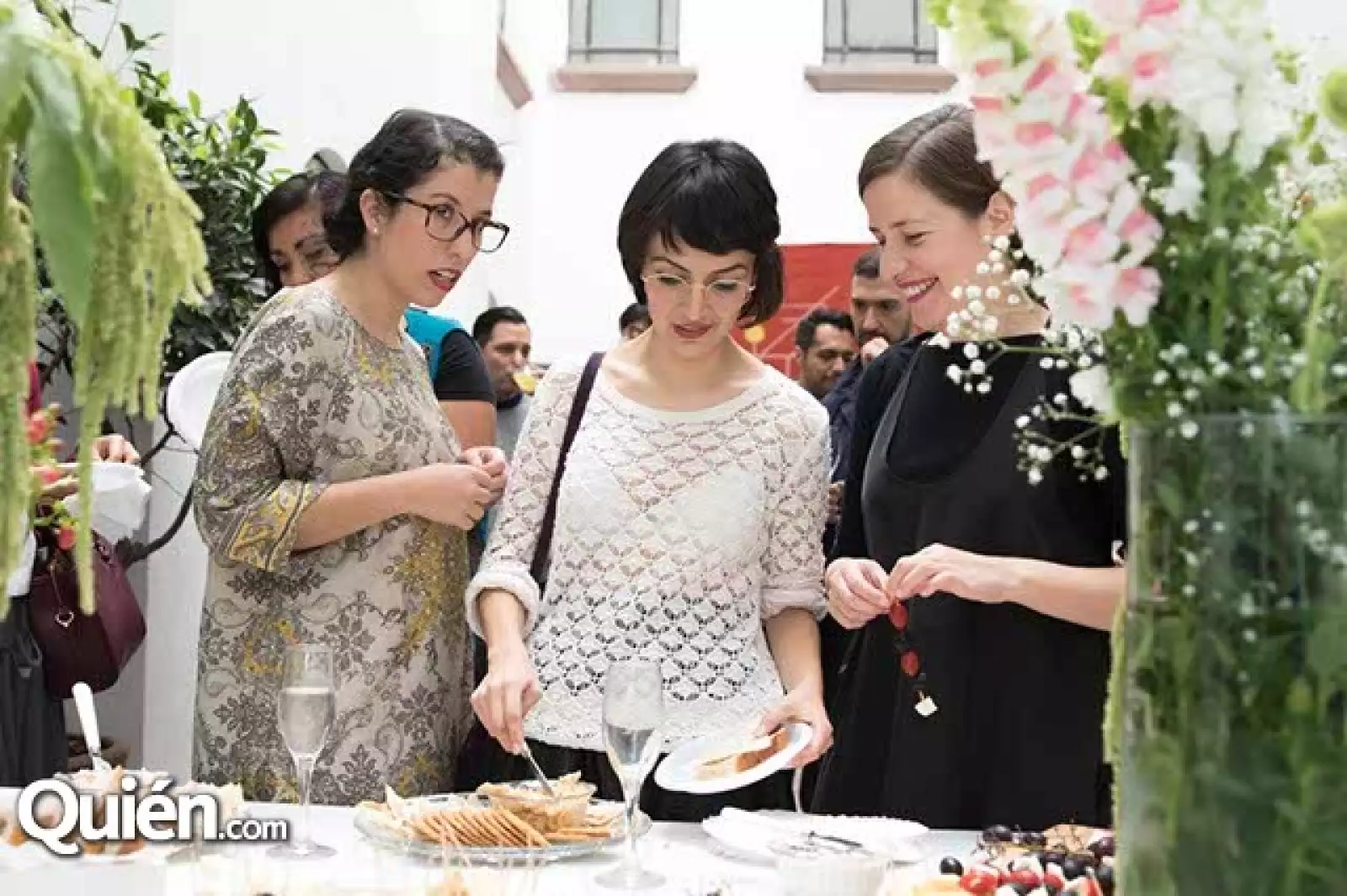 Alejandra Villegas,Marisol Centeno y Marcela Rico