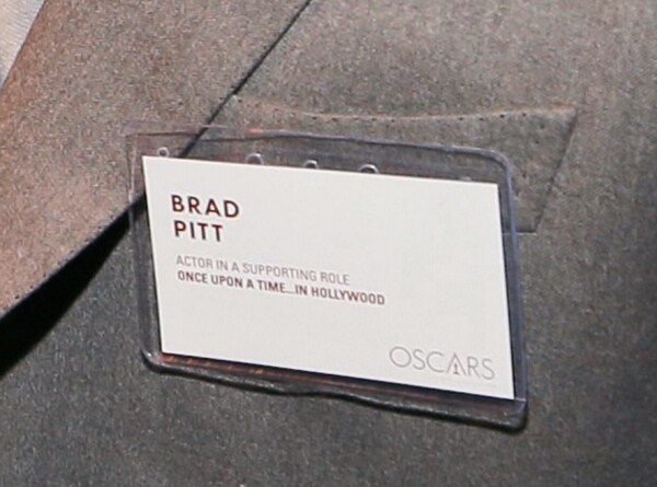 BRAD PITT ETIQUETA OSCARS