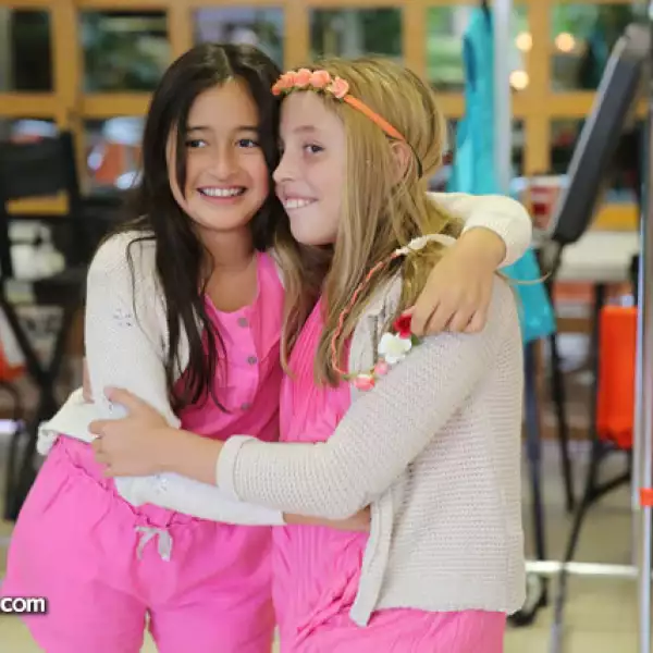 Laura Osorio y Regina Castro