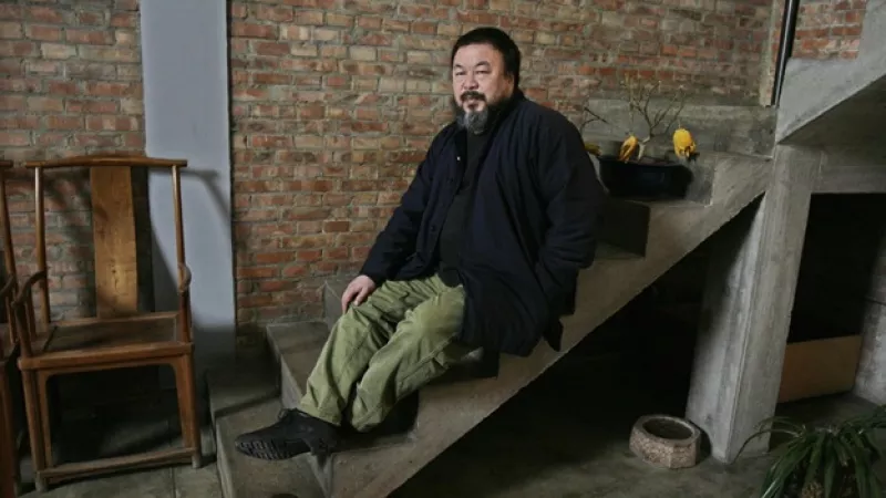 artista chino en su estudio de beijing