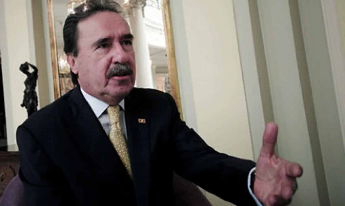 Emilio Gamboa dijo que el PRI consultará a expertos en la materia. (Foto: Notimex)