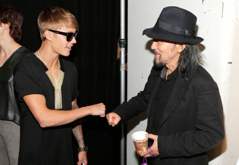 Bieber con el diseñador Yohji Yamamoto.