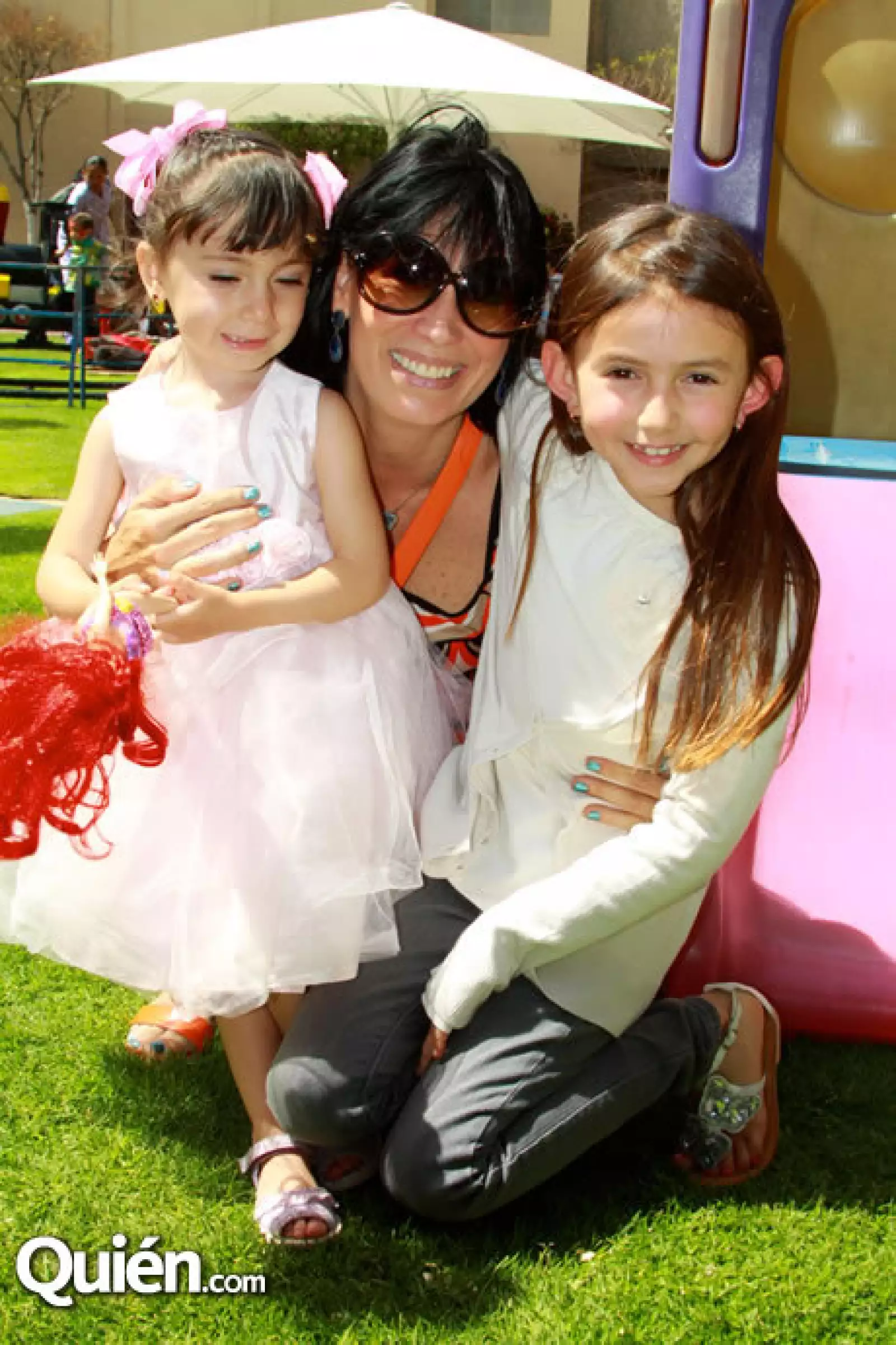 Claudia Burstein, Claudia Reta e Inés Villarreal