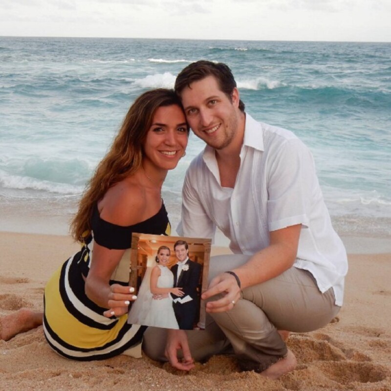 De acuerdo a su Instagram, Yvonne está casada desde hace poco más de un año con Alejandro Tortoriello.