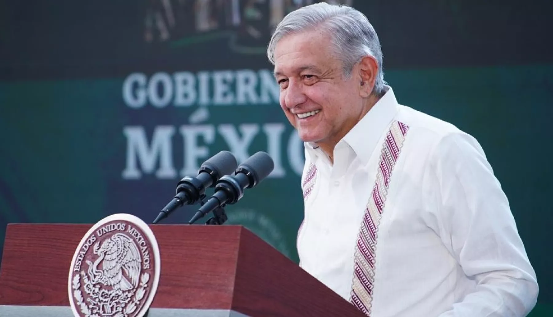 AMLO-Calderon-borolas.jpg