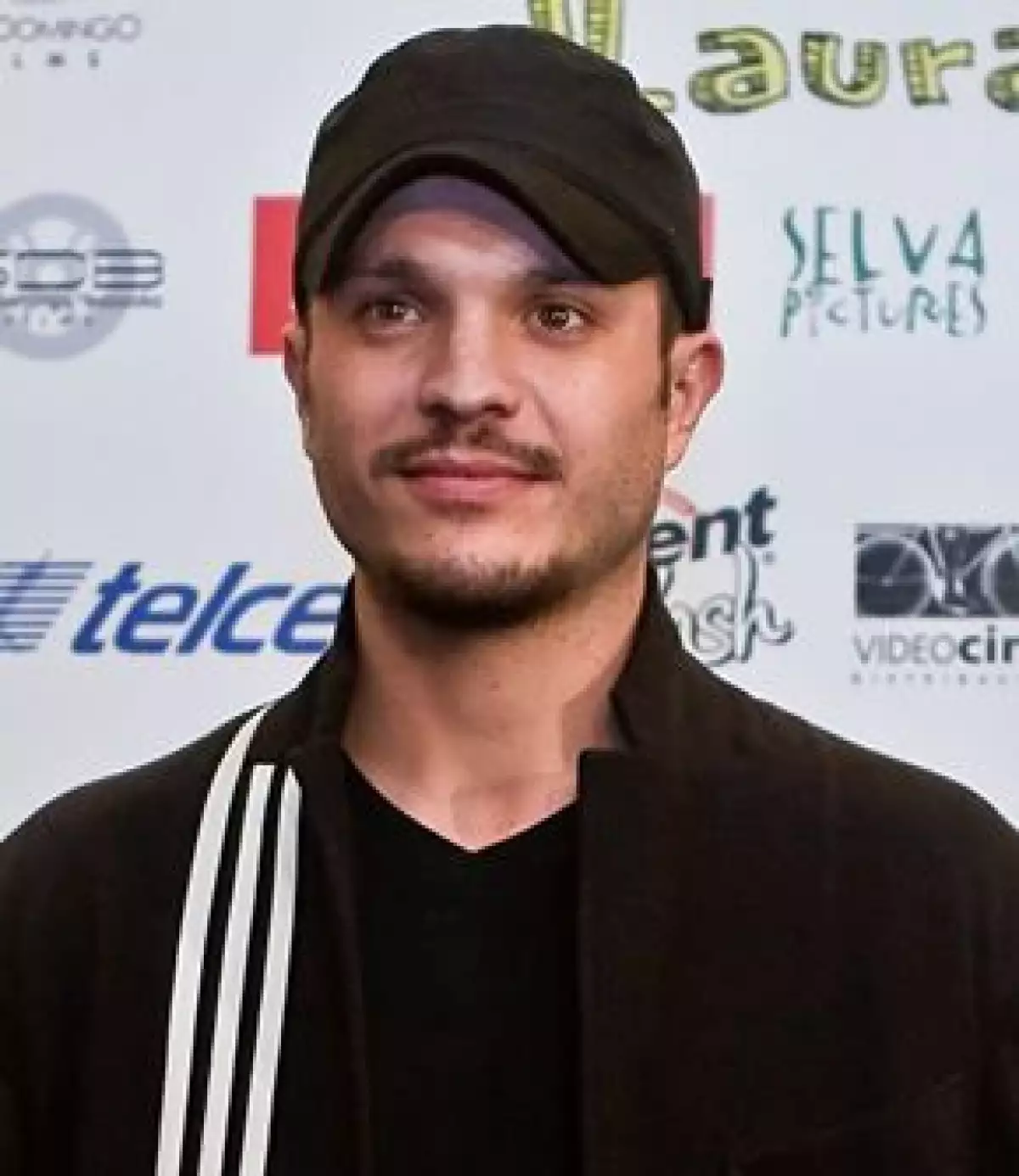 El actor escribirá una historia sobre el terremoto de 1985 en la Ciudad de México.