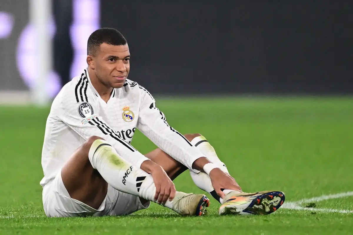 kylian mabppe lesionado