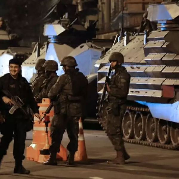 toma de la favela Manguinhos