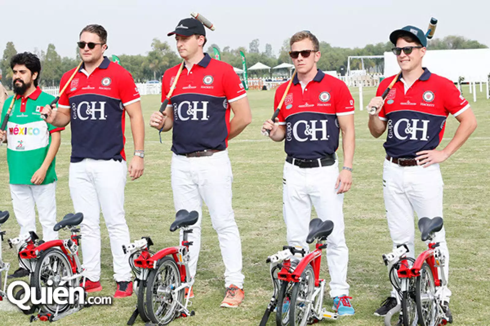 Equipo Británico de polo en bicicleta