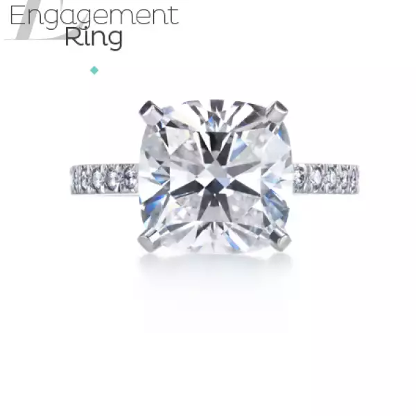 En 1886 la compañía lanzó su montadura `Tiffany Setting´ para anillos de diamante de compromiso. El innovador diseño, aún hoy el más popular del mundo pues sobresale por ser el primero en elevar el diamante por encima del anillo y sostenerlo con seis uñas de platino, permitiendo que la luz entre de lleno en la piedra y maximice su brillo.