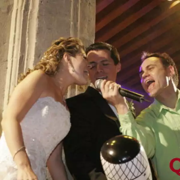 Paulina Flores, Pablo Corona