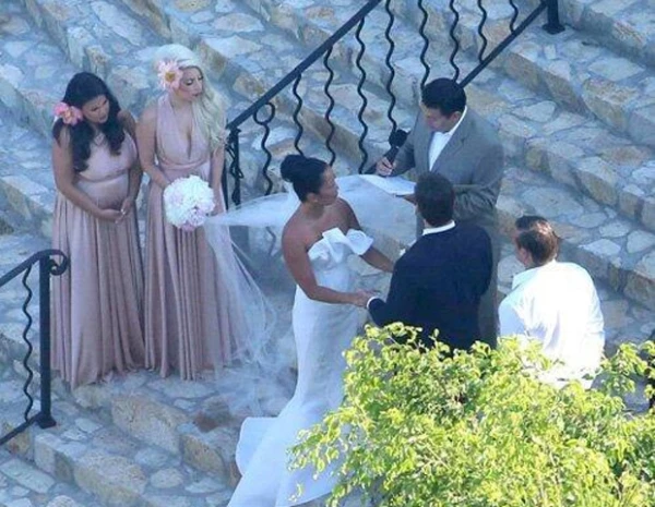 Gaga acudió sola al evento. Por compromisos de trabajo no estuvo con ella su novio Taylor Kinney.