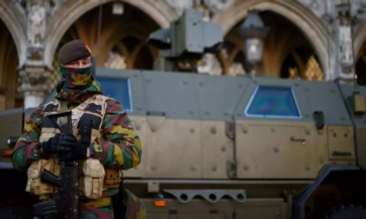 Un fuerte dispositivo de seguridad fue desplegado en Bélgica tras los ataques de París. (Foto: Getty Images)