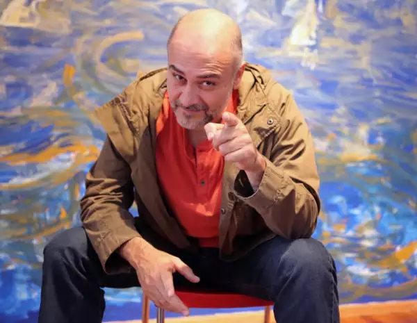 Marco Treviño quien interpreta a David en la puesta en escena, aseguró que la obra invita a la reflexión del público.