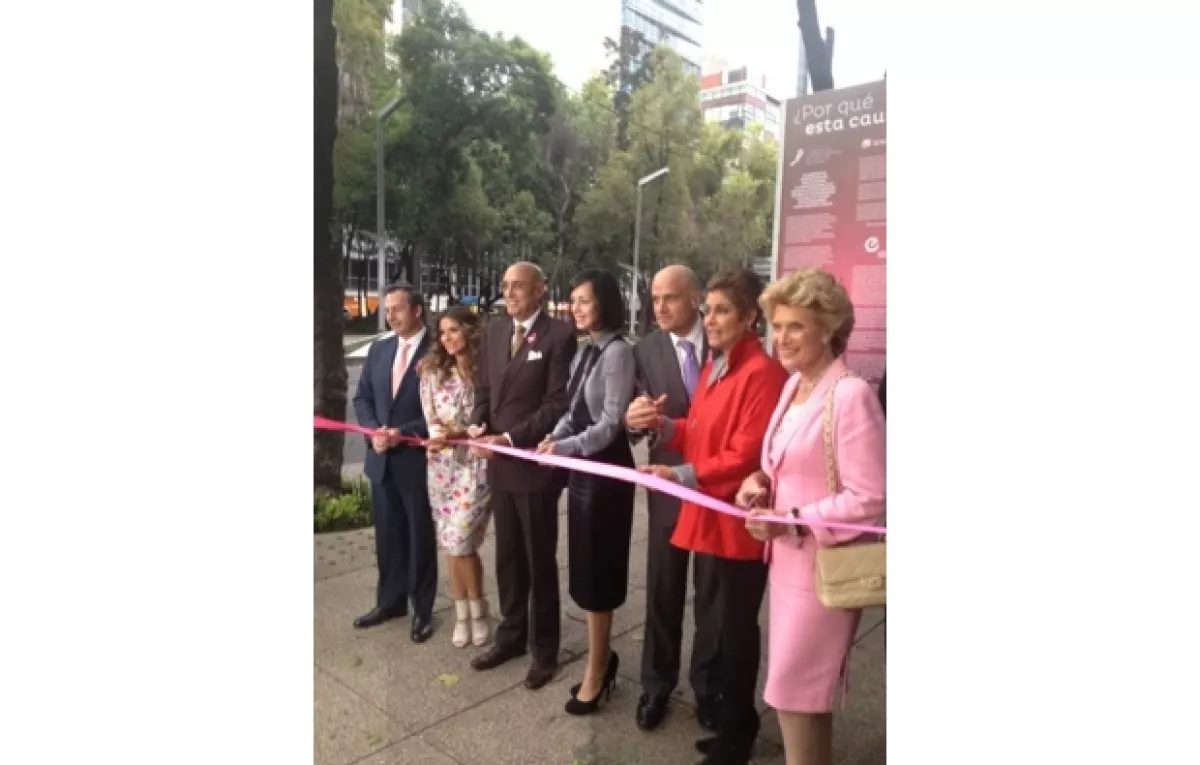 En el corte de listón estuvieron presentes Issabela Camil, Pedro Torres, Gaby de la Garza, el director general de Expansión, Manuel Rivera, Daniela Romo y Viviana Corcuera.