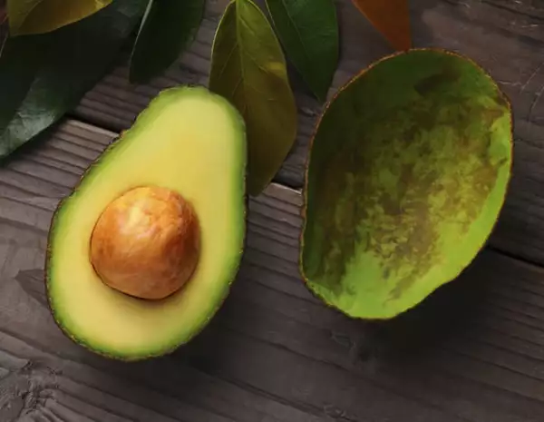 El aguacate en mascarilla ayudará a hidratar tu piel y devolverle la elesticidad.