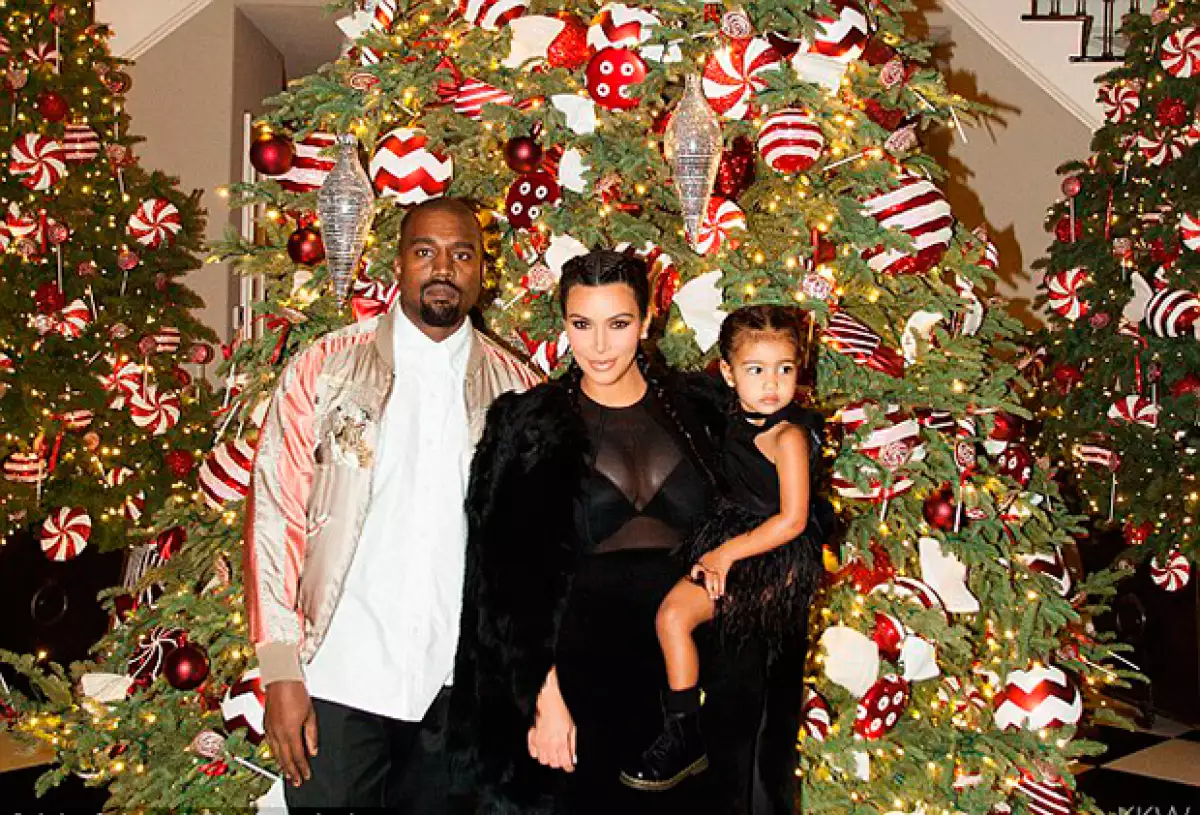 La estrella de reality compartió este lunes fotografías de la fiesta organizada por su mamá, en las que vemos cómo luce tras el nacimiento de Saint.