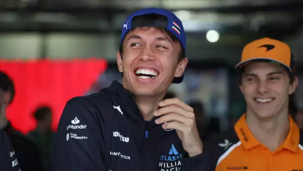 F1: Alex Albon renueva con Williams y permanecerá al menos un año más