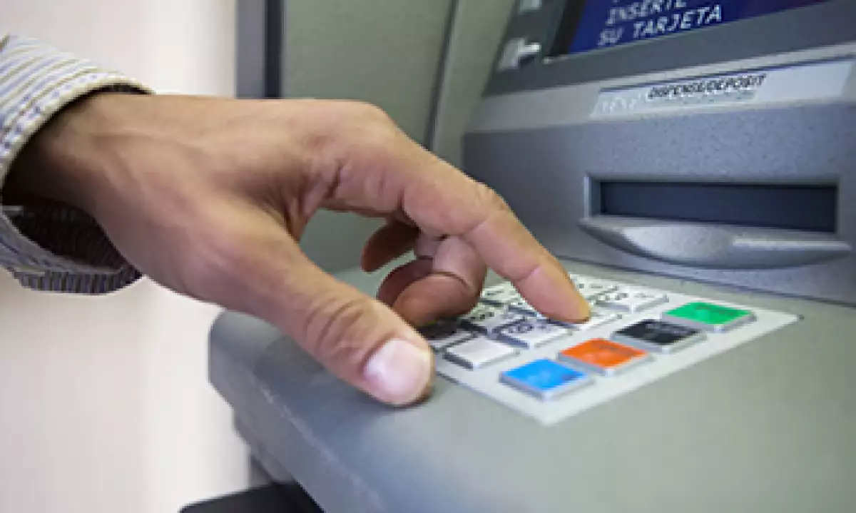 Las disposiciones establecen indicaciones para garantizar la continuidad de las operaciones críticas de los bancos. (Foto: Getty Images)