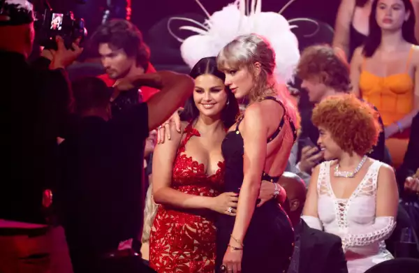 selena gomez taylor swift