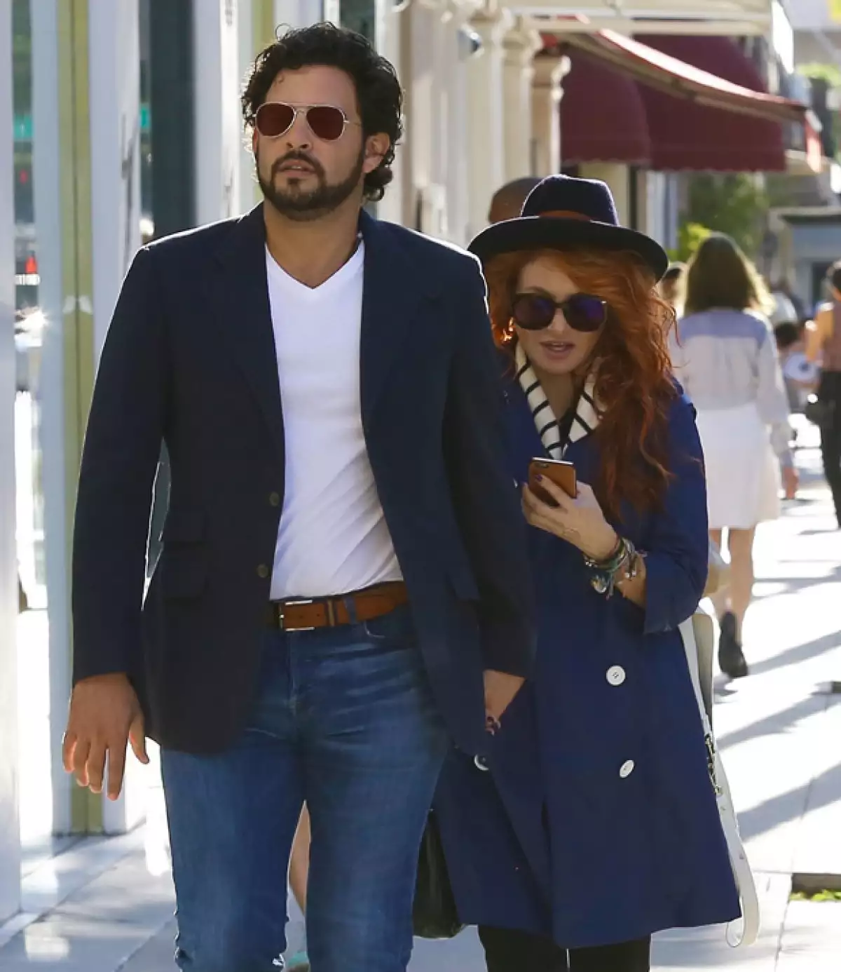 Gerardo Bazúa y Paulina Rubio paseando por Los Ángeles.