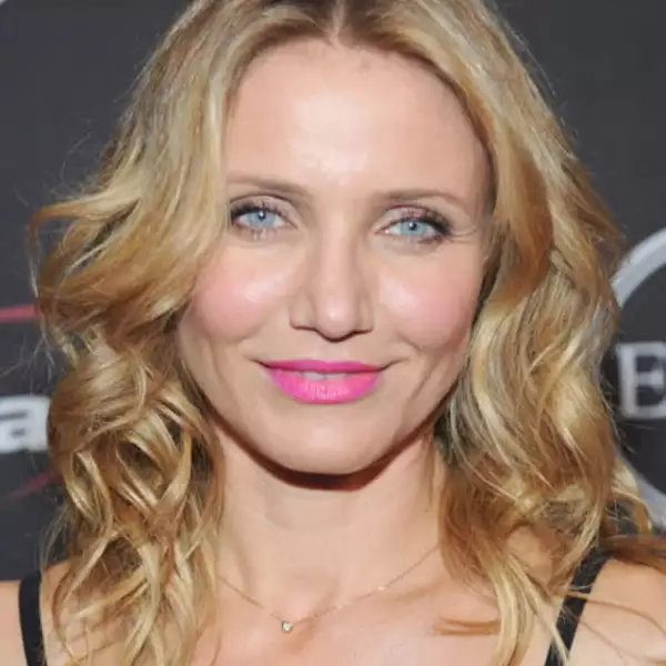 Cameron Díaz saltó a la fama gracias a la película, La Máscara, pero su carrera de modelo inicio a los 15 años, trabajando para marcas como Levis y Calvin Klein.