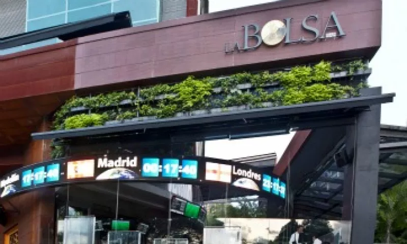 El restaurant La Bolsa simula ser un piso de remates. (Foto: Cortesía La Bolsa)