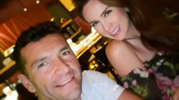 Jacky Bracamontes y Martin Fuentes anuncian el sexo de sus bebés