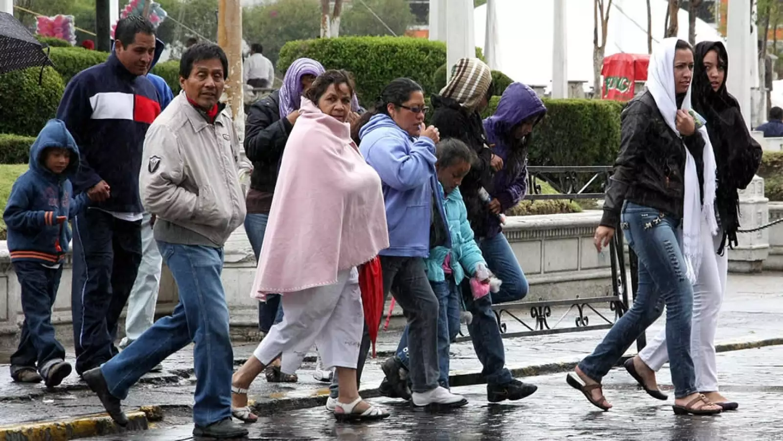 El frío y las lluvias afectan el territorio mexicano