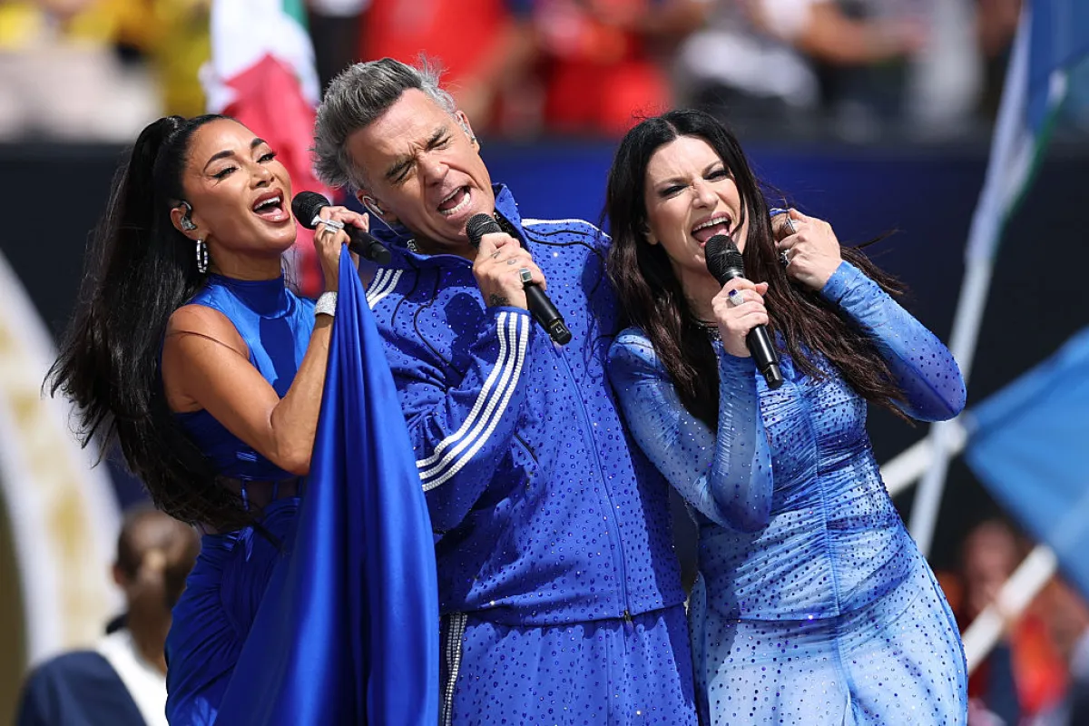 Nicole Scherzinger, Robbie Williams y Laura Pausini 