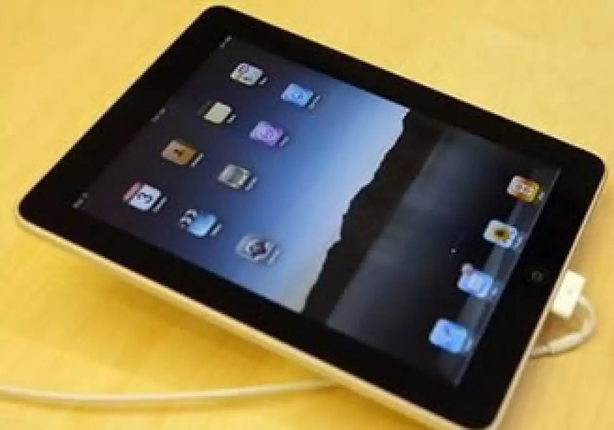 La descarga de libros y la búsqueda de viajes, son de las actividades que realizan quienes aprovechan la tablet. (Foto: Reuters)