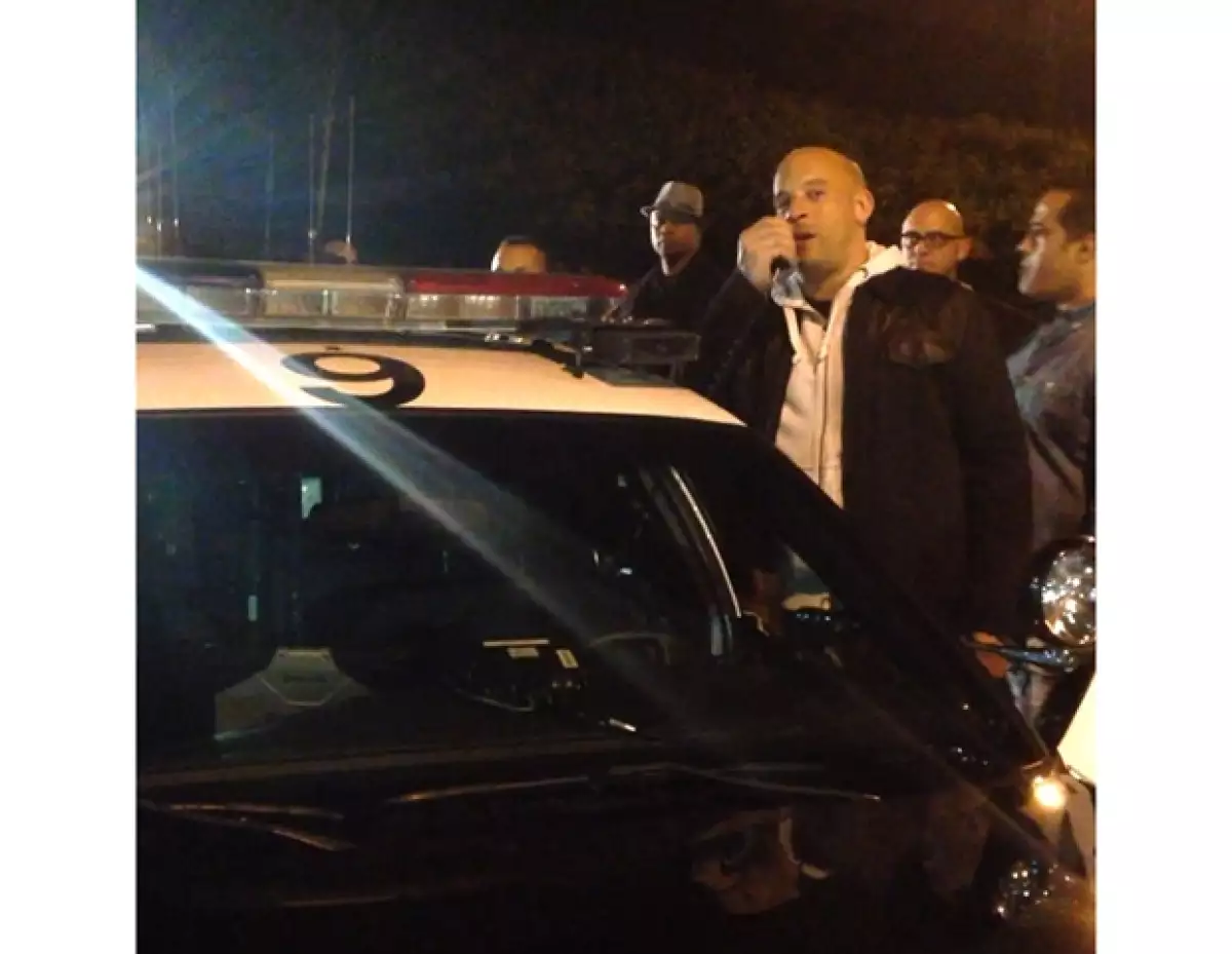 El actor visitó el lugar del choque de su "hermano" y brindó unas emotivas palabras a las personas que se encontraban ahí.