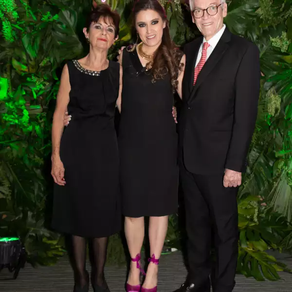 Gabriela Casilla, Gaby Pineda y Carlos Pineda.jpg