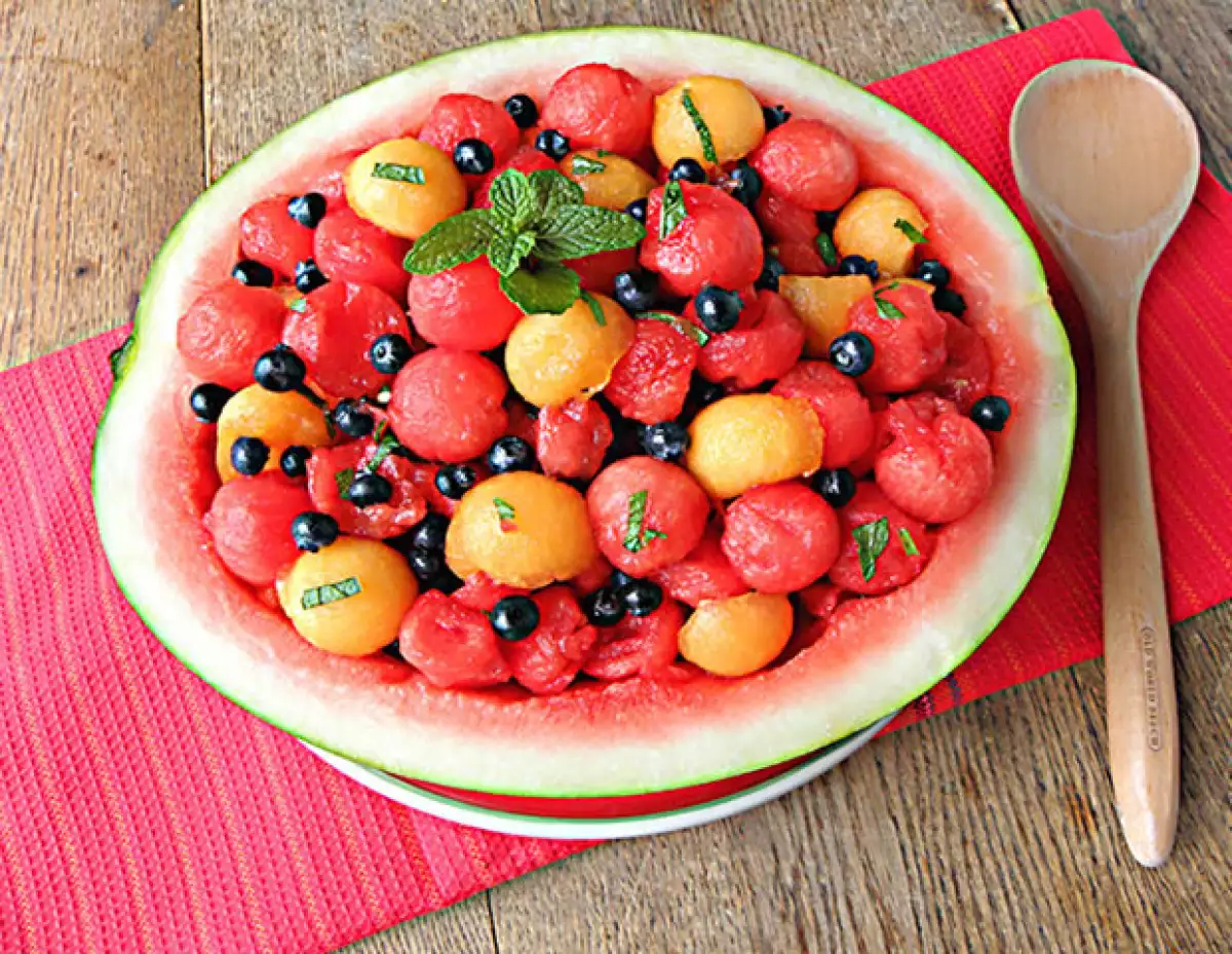 El melón y la sandía son ideales para levantar tu stamina pues están hechos 90% por agua.