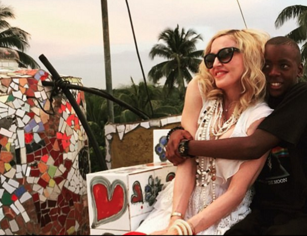 Madona y David.