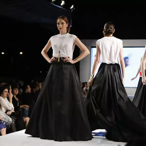 Desfile colección visiones de Daniel Espinosa