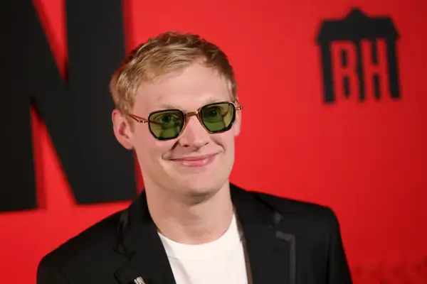 Curry barker.png