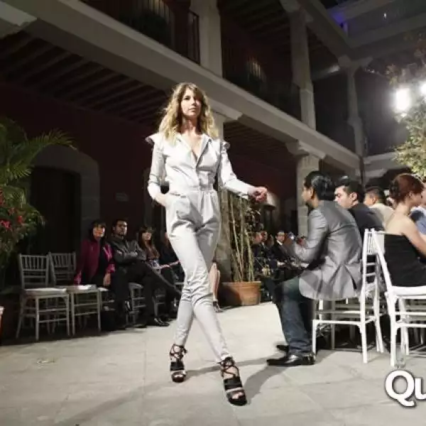 Desfile de Martha Cristiana