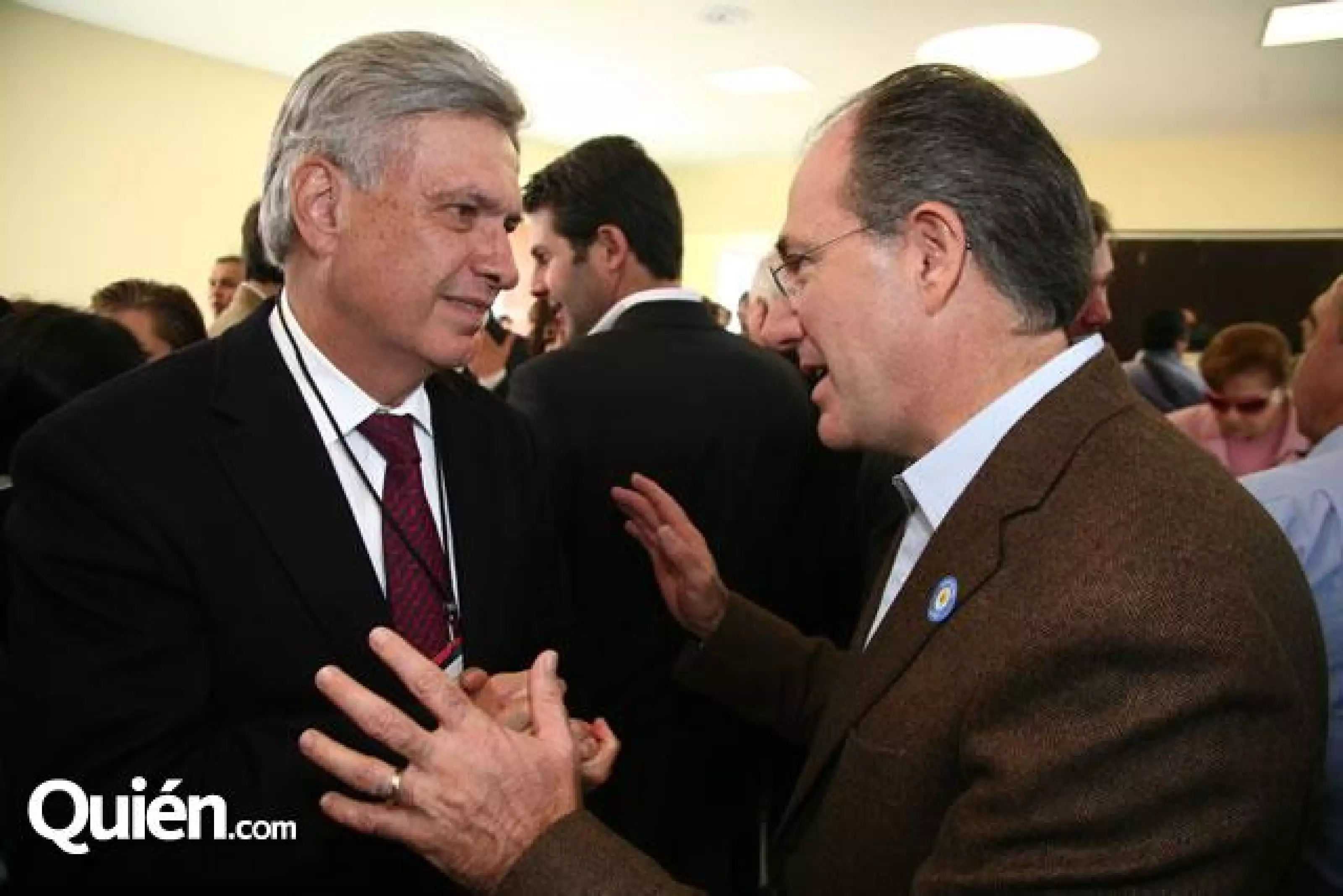 Sissi Harp, Vanessa Anaya y Peña Nieto en la inauguración...