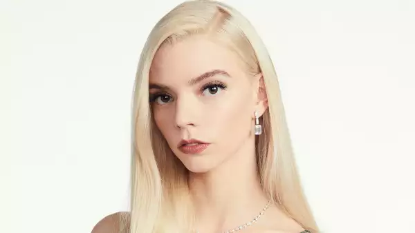 DIOR_AnyaTaylorJoy©_Sami Darsin.jpg