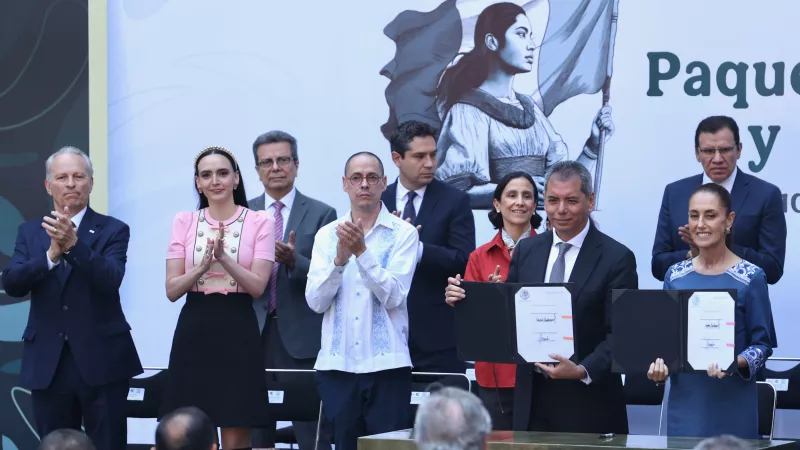 Gobierno de Sheinbaum y empresarios renuevan el Pacic: el precio de la canasta básica no debe superar los 910 pesos