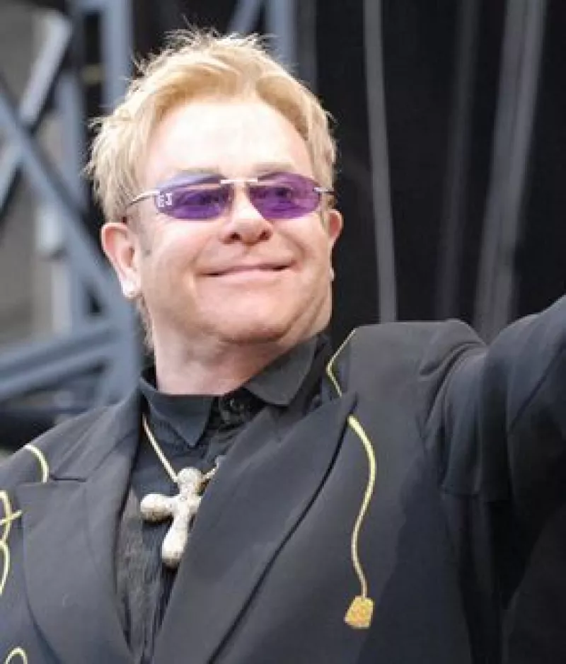 El cantante realizará una gira benéfica por Latinoamérica el próximo año.