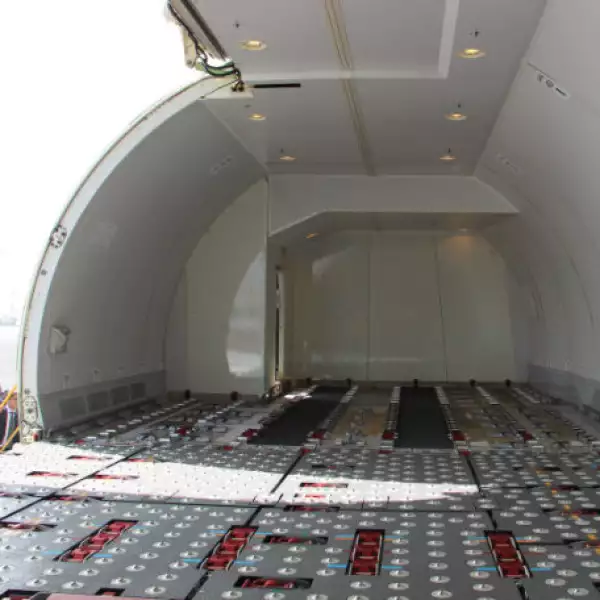 Mexicana MRO avi�n convertido 2