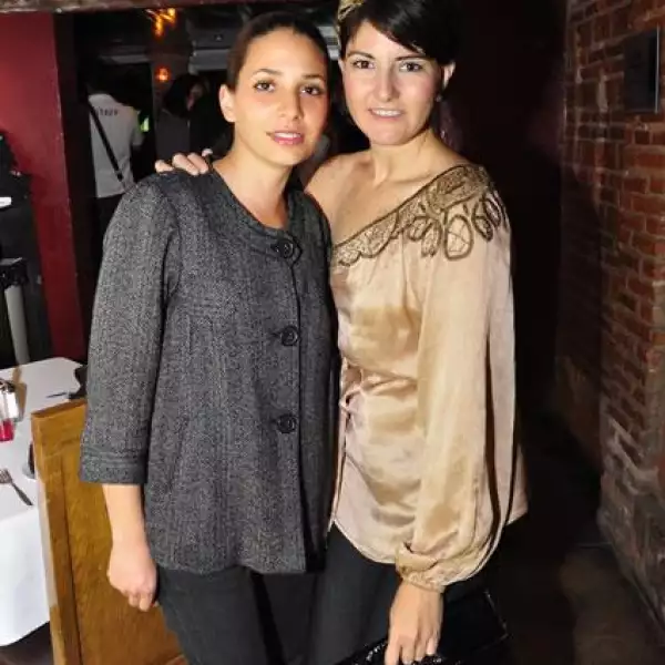 Luisa Ladrón de Guevara,Verónica Ibarra