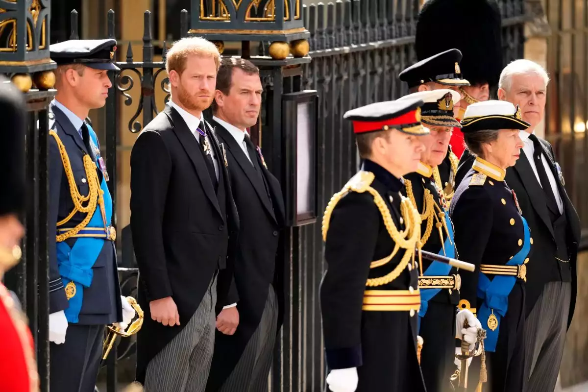 Expertos confían en que Harry se reconcilie con la Familia Real antes de al coronación de Carlos