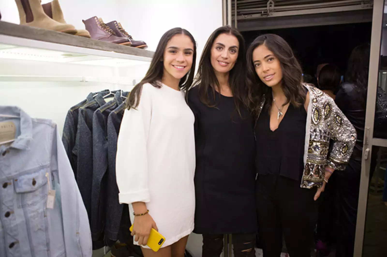 Apertura de la primera tienda de su marca "Prima Volta" de Anuar Layon