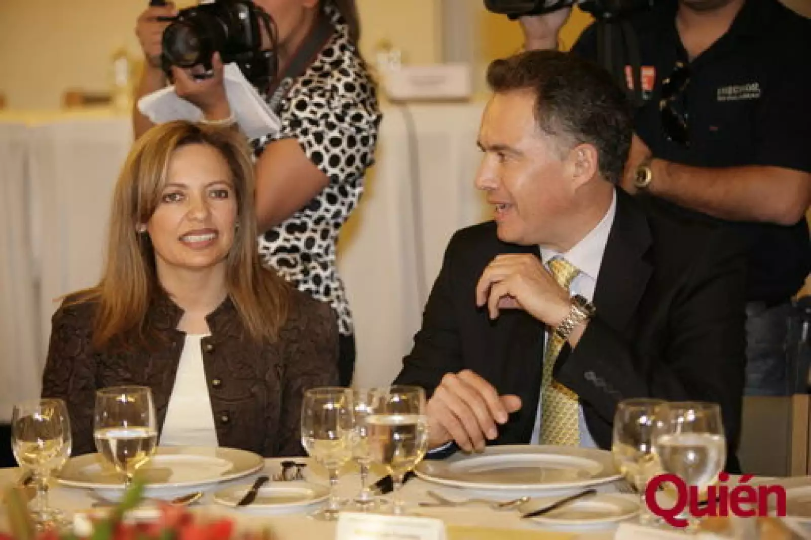 Ivonne Flouchaire, Mario Fuentes