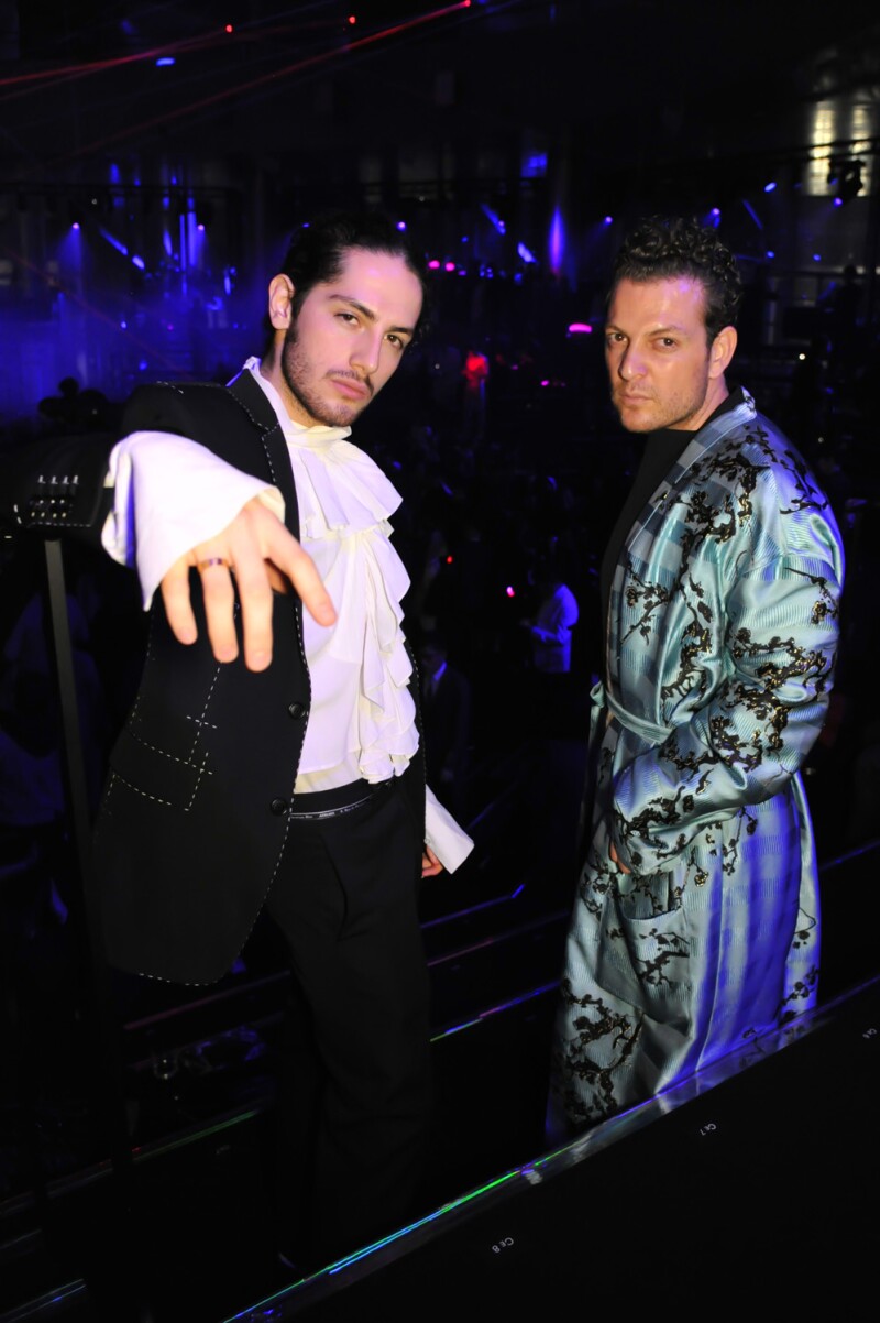 Alex Acero y Mau Kirschner en el desfile de Dior en Tokio
