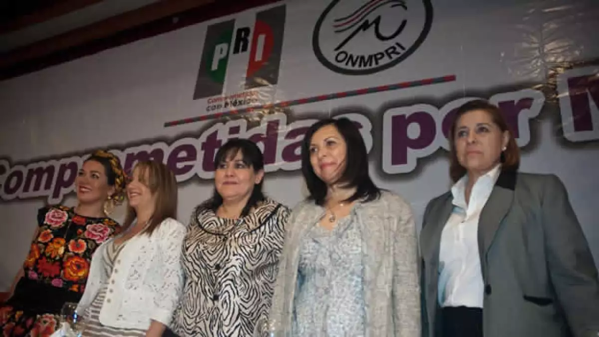 Mujeres priistas